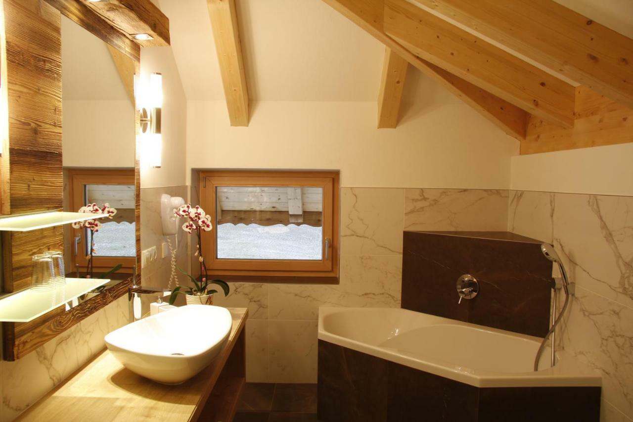 Hotel Nussbaumerhof *** 罗登格 外观 照片