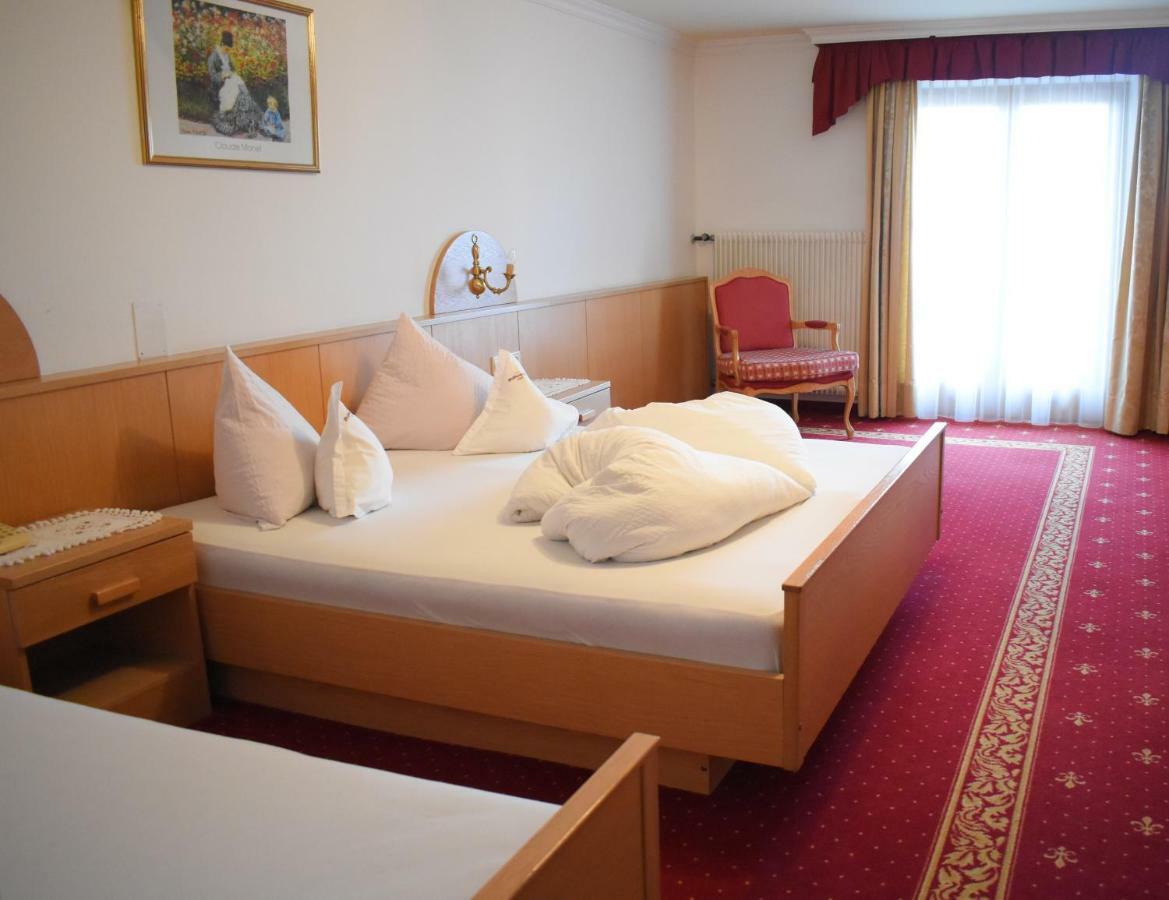 Hotel Nussbaumerhof *** 罗登格 外观 照片