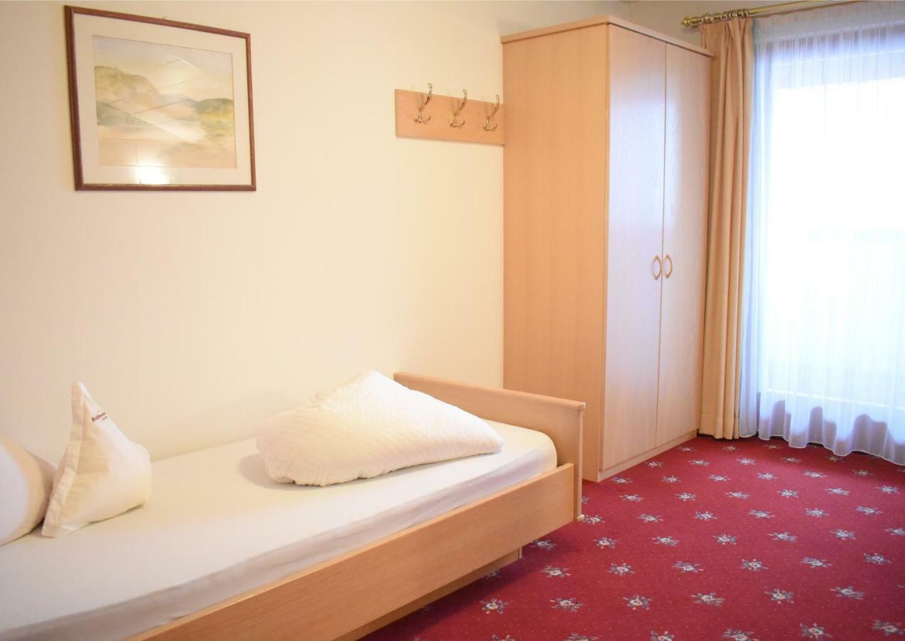 Hotel Nussbaumerhof *** 罗登格 外观 照片