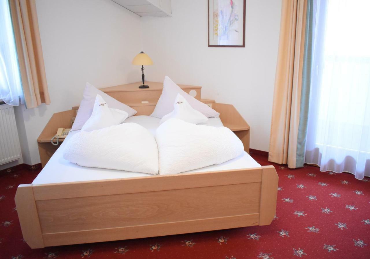 Hotel Nussbaumerhof *** 罗登格 外观 照片
