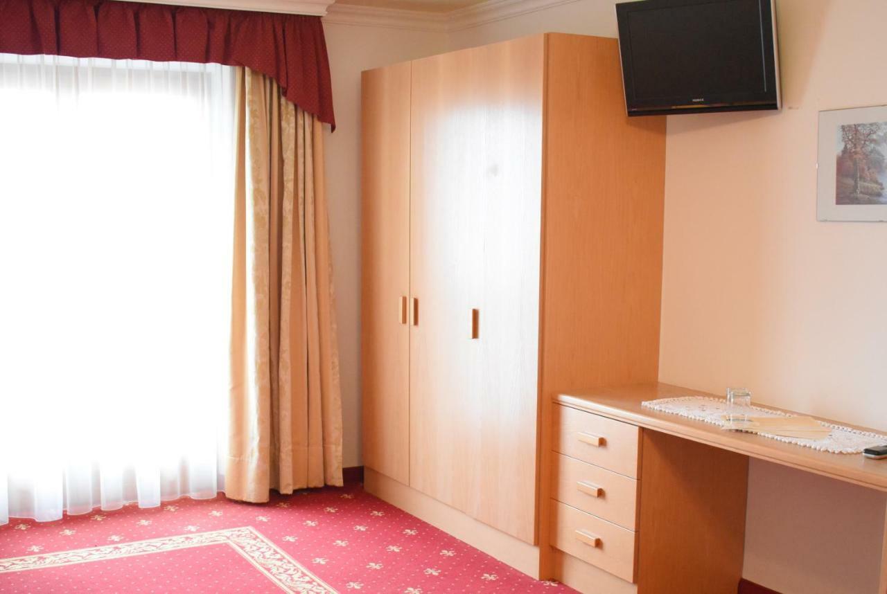 Hotel Nussbaumerhof *** 罗登格 外观 照片