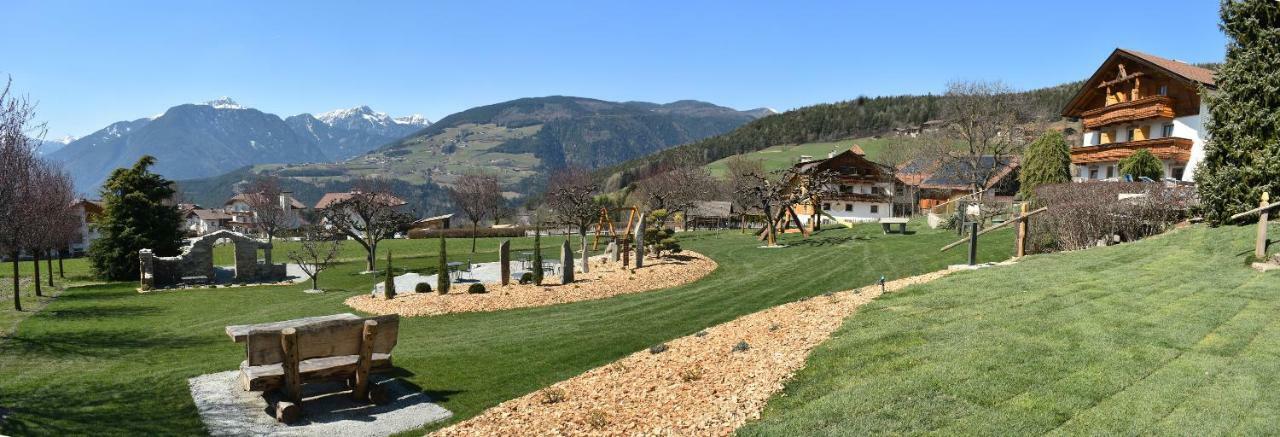 Hotel Nussbaumerhof *** 罗登格 外观 照片
